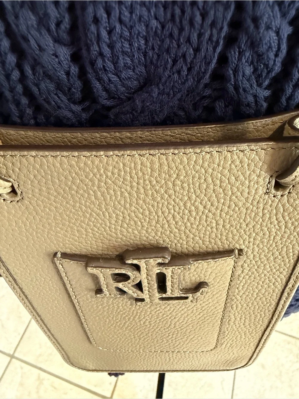 Lauren Ralph Lauren Taupe Pebbled Leather Crossbody Phone Tech Bag - Picture 6 of 6